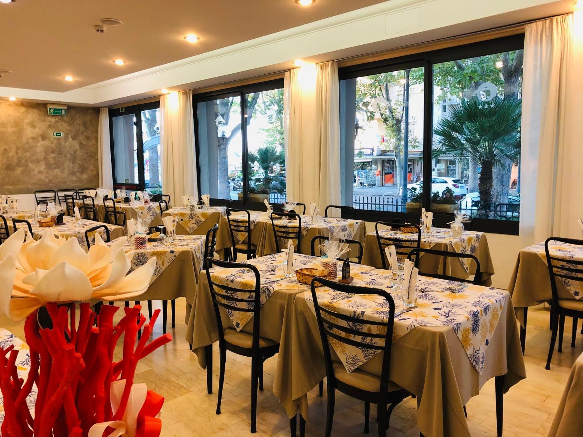 צ'סנטיקו Piccolo Hotel מראה חיצוני תמונה
