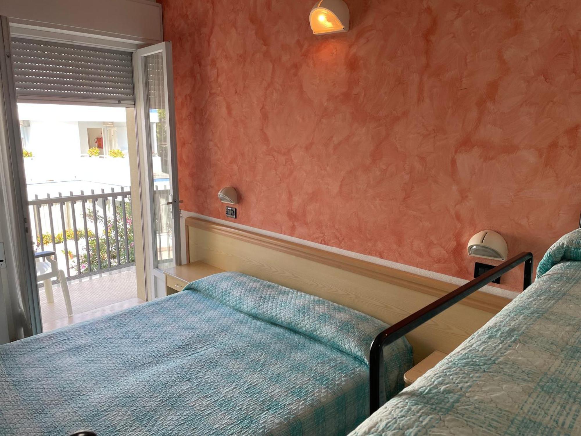 צ'סנטיקו Piccolo Hotel מראה חיצוני תמונה
